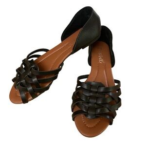 NWOT Women's Black Gladiator Strappy Flat Sandals